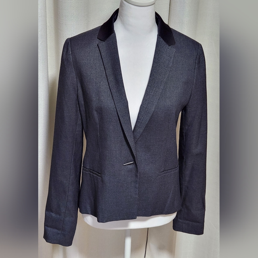 Tahari Carina Grey Blazer Black Color